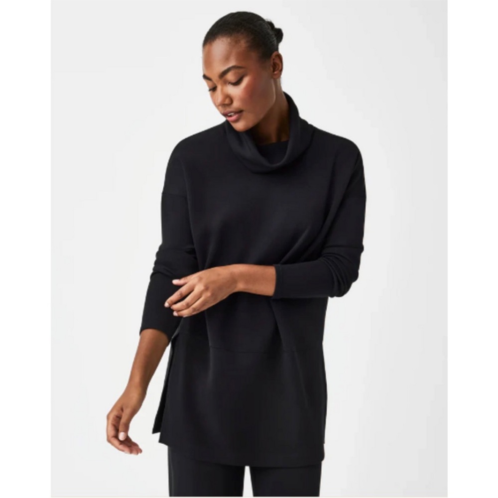 Spanx Air Essentials Turtleneck, size large